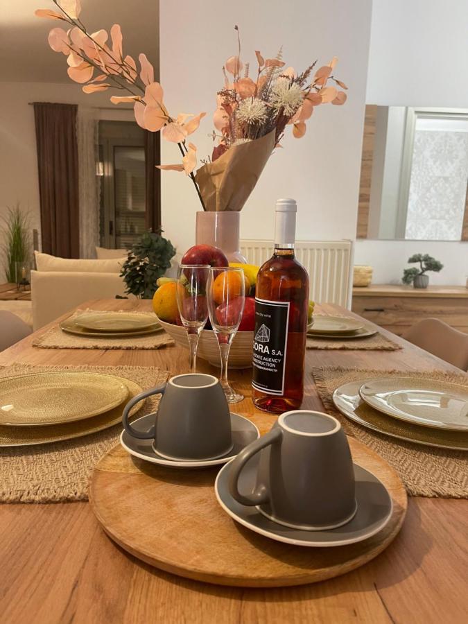Agora Luxury Apartment 1 لوتراكي المظهر الخارجي الصورة