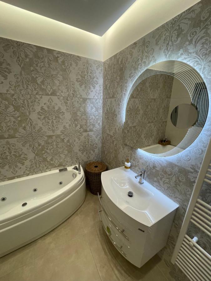 Agora Luxury Apartment 1 لوتراكي المظهر الخارجي الصورة