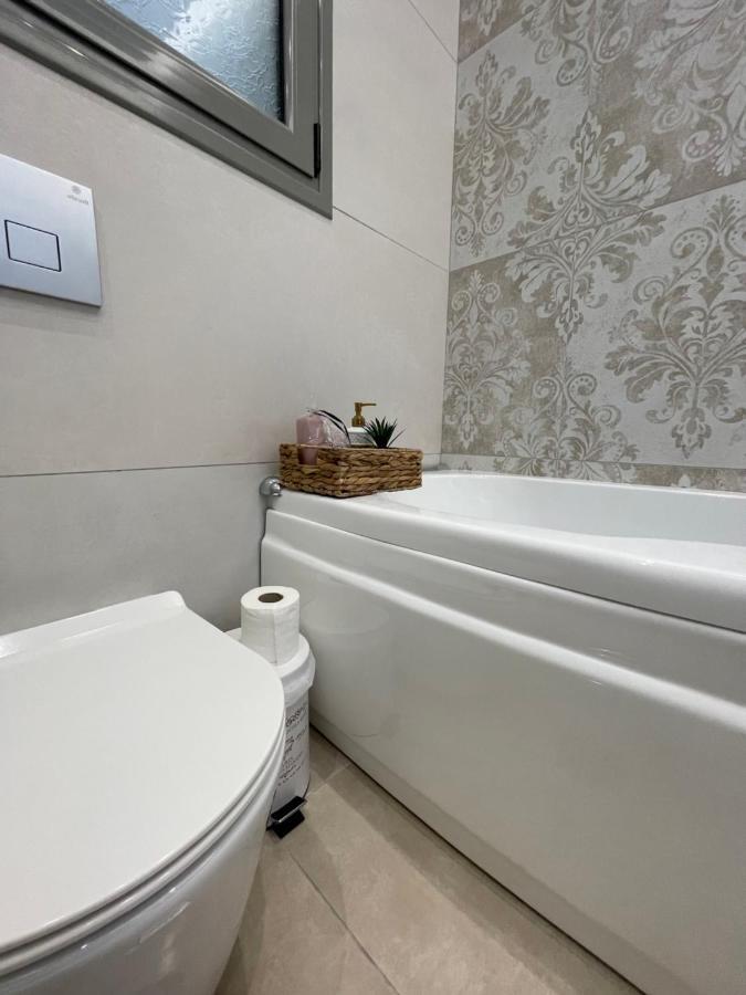 Agora Luxury Apartment 1 لوتراكي المظهر الخارجي الصورة